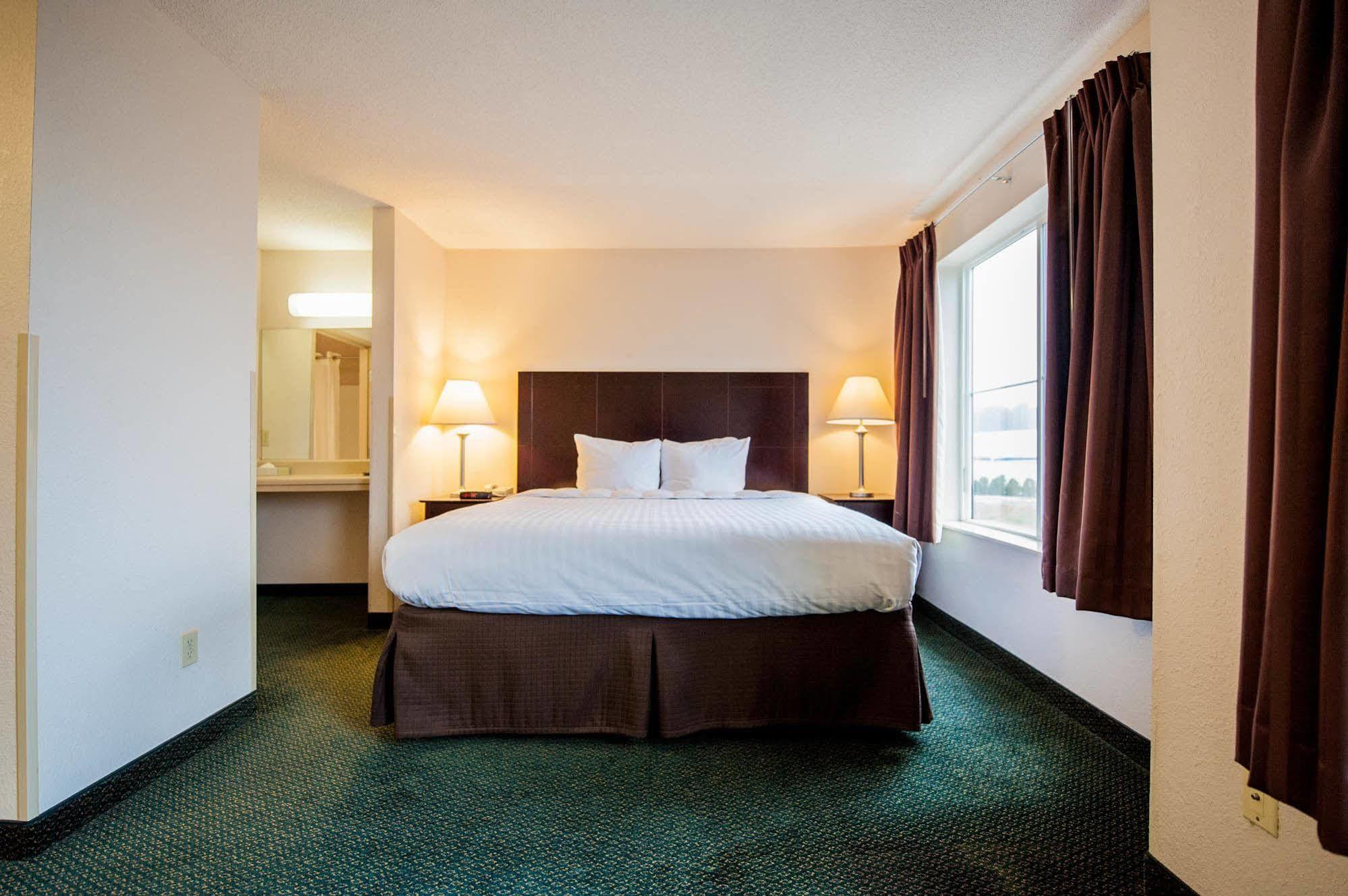 Greystone Inn & Suites Vance Dış mekan fotoğraf