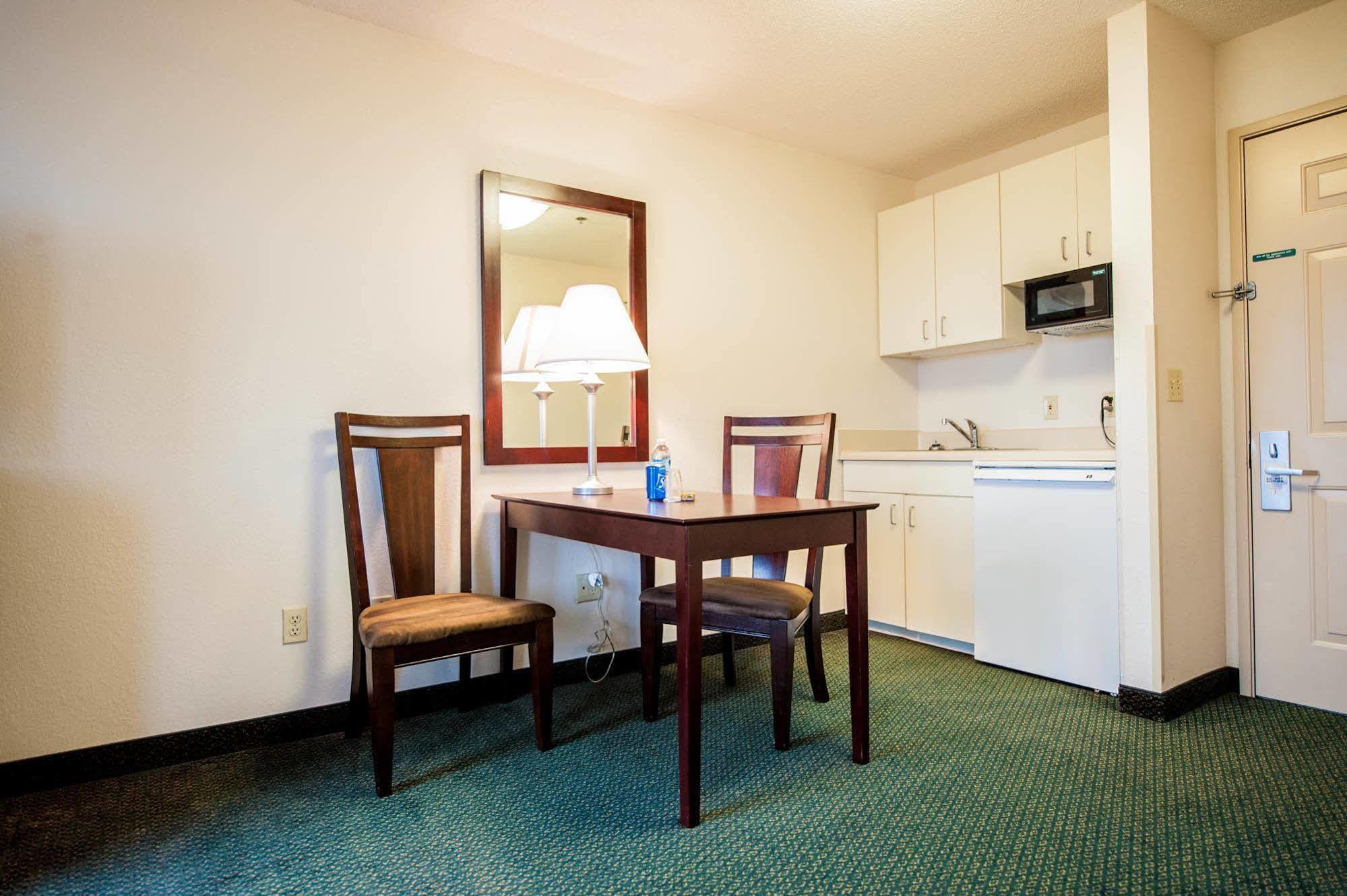 Greystone Inn & Suites Vance Dış mekan fotoğraf